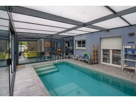 saujon – maison contemporaine avec piscine interieure