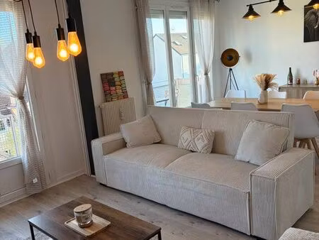 ancien t4 rénové de 67 m² – actuellement en t3 – balcon, garage – quartier montmuzard