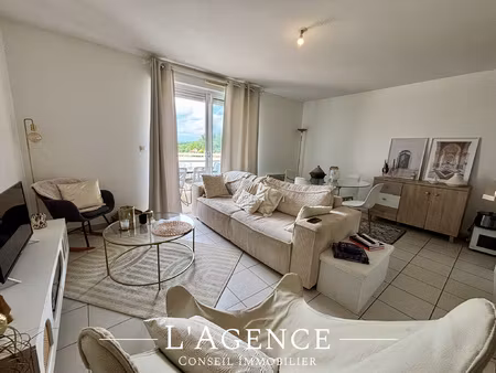 appartement t2 avec balcon et parking