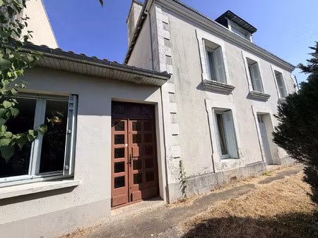 vente maison 12 pièces 290 m² poitiers (86000)