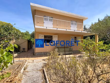 villa 7 pièces - deux appartements - terrain 753m² à la garde