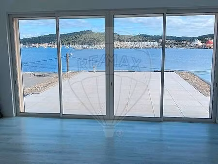 immeuble 14 pièces 420 m²