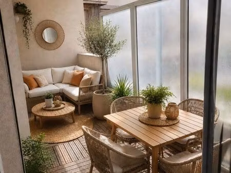 grand studio 26 m2 avec son balcon