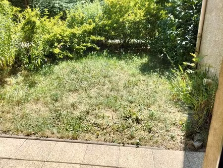 studio à louer à l'année
