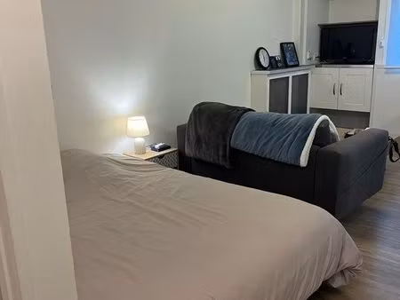 studio meublé 32,78 m² – face au métro fort de mons