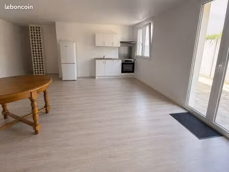 location appartement centre camors 111m2