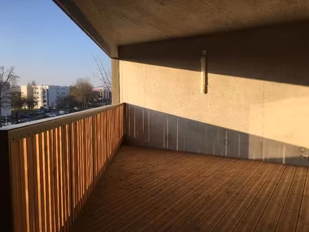 appartement t3 nantes bout des pavés - 70.42 m2 964 euros
