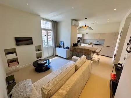 location appartement 2 pièces 43m² nice 06300