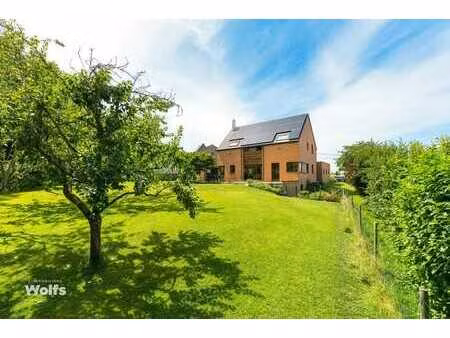 magnifique et spacieuse villa contemporaine à la campagne !