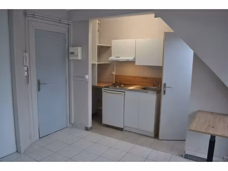 location appartement 1 pièce 23 m² à valenciennes (59300)