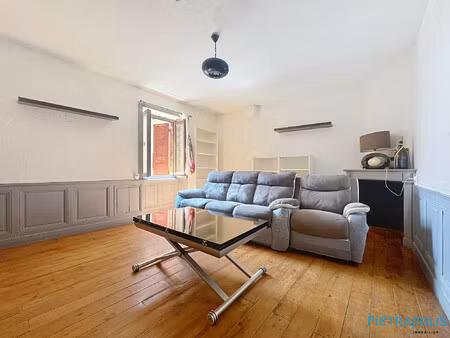 maison de village en pierre, avec extérieur, lumineuse proche d
