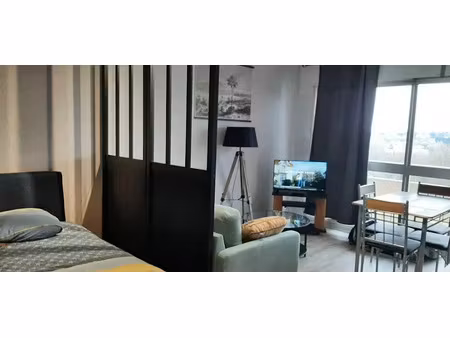 location meublée appartement 2 pièces 30 m² à brest (29200), 588 €
