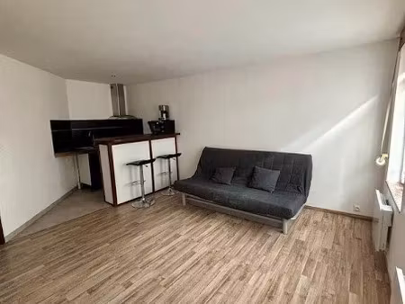 location meublée appartement 2 pièces 26 m² à lille (59000), 640 €