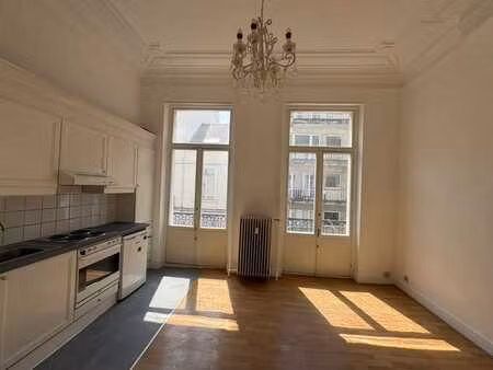 appartement une chambre à louer