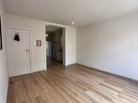 appartement 1ch rénové 64m2 à jette
