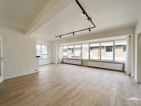 appartement à louer à rue du géant 12 nivelles (vbe50044)