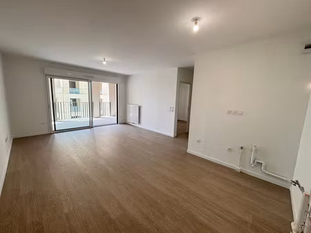 location appartement 2 pièces 48 m² à bordeaux (33000), 930 €