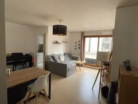 location appartement 3 pièces 56 m² à nantes (44000), 885 €