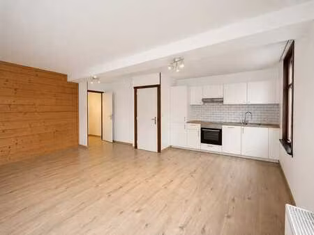 appartement 1 chambre entièrement rénové – lumineux – situat