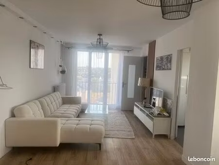 t4 lumineux rénové situé au plateau du mont valérien avec vue dégagée - proximité la défen