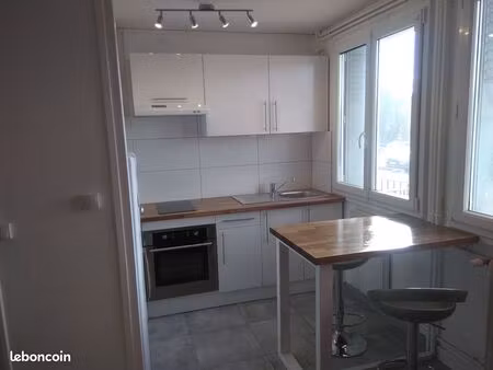 t2 28m2 meuble chambre chauffage parking