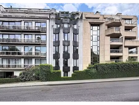duplex à louer avec terrasse et 3 chambres , ixelles (vbe50223)