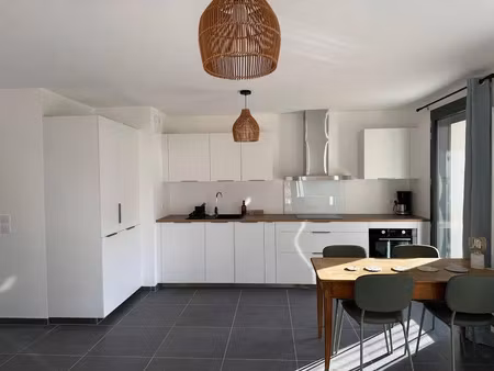 location meublée appartement 3 pièces 63 m² à annecy (74000), 1 481 €