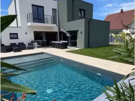 maison contemporaine avec piscine