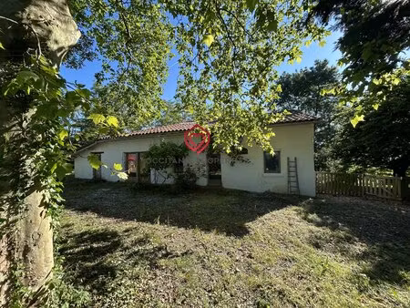 villa de caractère à rénover avec parc de 4 779 m² et vue imprenable sur les pyrénées