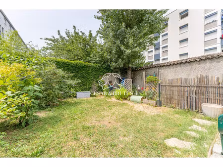 charmant studio de 19 m² avec jardin privatif dans une ancienne