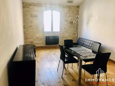 rue de l'aiguillerie - t2 avec mezzanine meublé avec cachet au