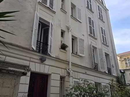 studio 1 pièce 12 m²