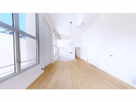 superbe t3 avec séjour 4,45m hauteur sous plafond