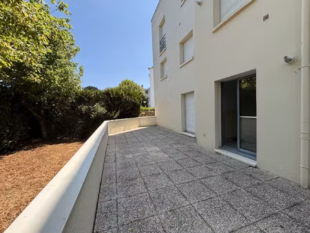 à louer t2 de 60 m2 avec terrasse quartier sainte-thérès