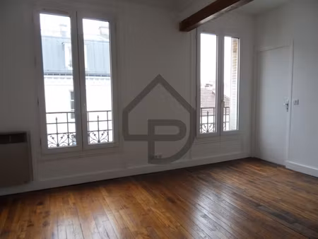 appartement de deux pieces de 38 m² loue vide ave cave