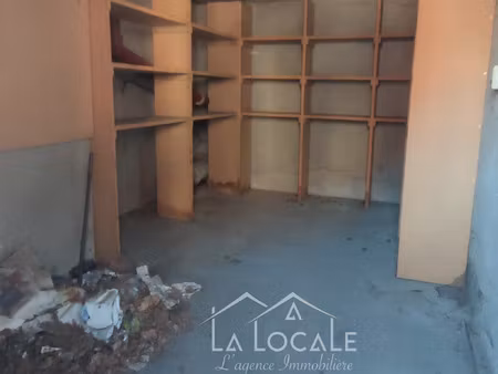 garage pour vélos et ou moto d'environ 11 m2 proche de la ma