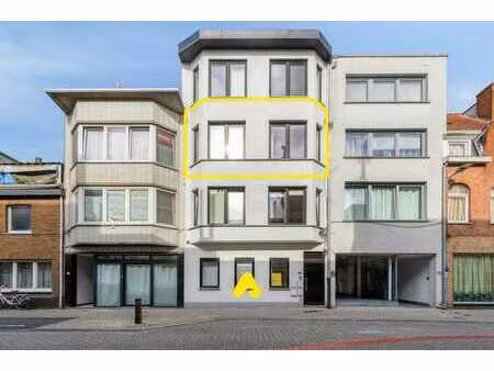 appartement prêt à emménager à deux pas de la grand-place...