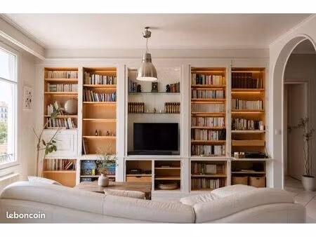 superbe appartement 115 m2,3 chambres,immeuble classé.quartier recherché.centre ville