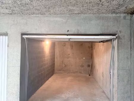 garage box fermé secteur gem/gare de grenoble