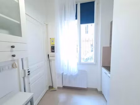 location meublée appartement 1 pièce 11 m² à paris 1er (75001), 500 €
