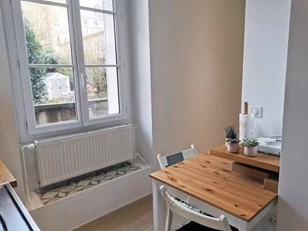 location meublée appartement 1 pièce 20 m² à versailles (78000), 815 €