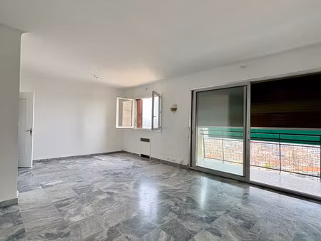 bel appartement 4 pieces de 93,48 m2