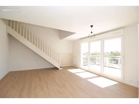 duplex 4 pièces 107 m²