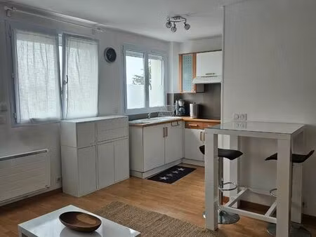 studio meublé 27 m² – tram a – saint-marceau – parking