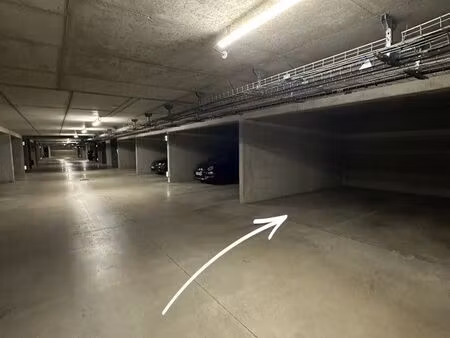 place de parking couverte à louer — castelnau-le-lez (zone eureka)