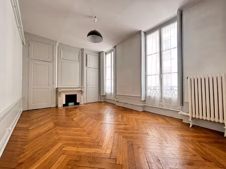 81 rue de la republique