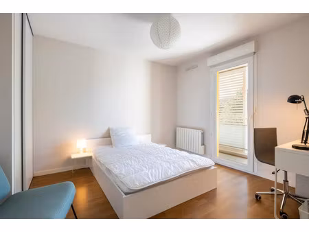 location appartement 1 pièce 12 m² à lyon 7 (69007)