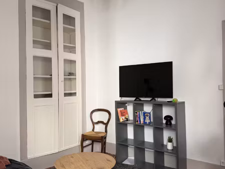 chalon-sur-saone - appartement t2 centre-ville dans petite c