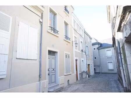 a louer t1bis angers quartier cite / chateau