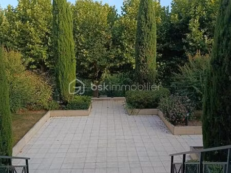 le plessis-robinson – studio avec balcon, gardien et ascenseur – vue dégagée sur la vallée
